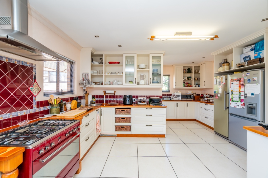 4 Bedroom Property for Sale in Myburgh Park Western Cape